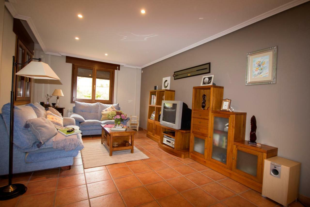 El Chalet Del Golf Urturi Bagian luar foto