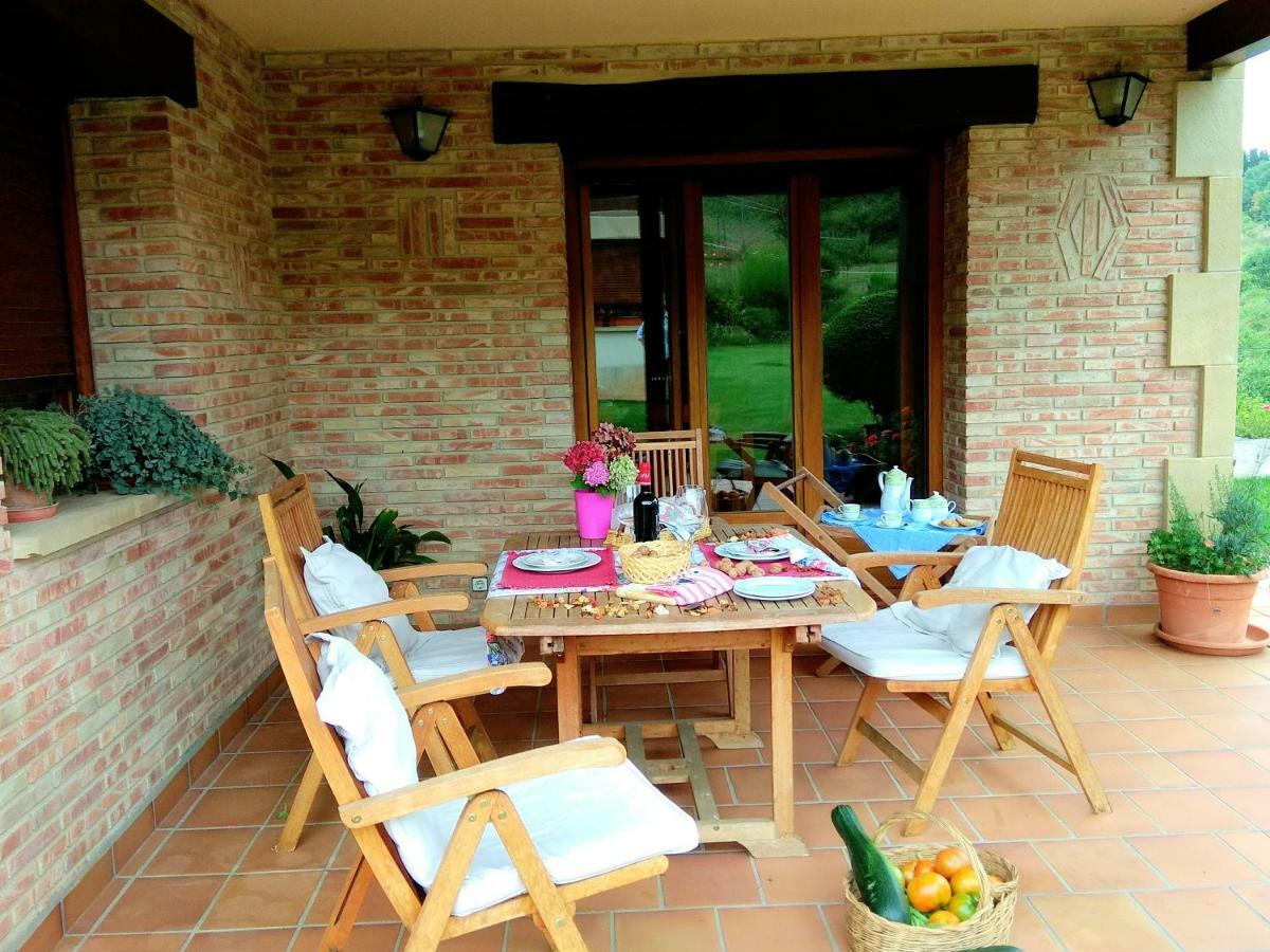 El Chalet Del Golf Urturi Bagian luar foto