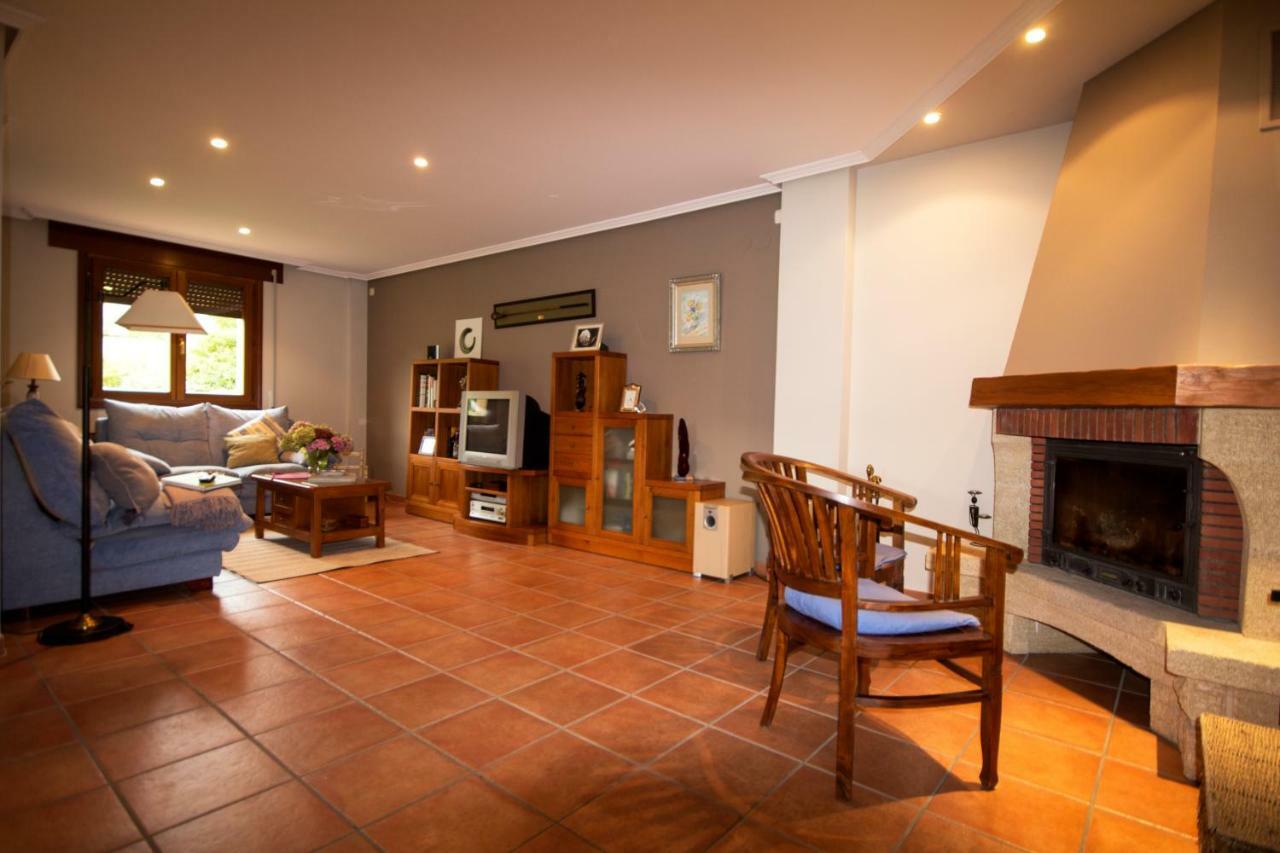 El Chalet Del Golf Urturi Bagian luar foto